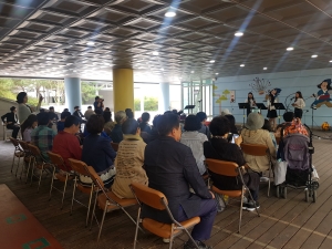 5.18 상반기 야외공연(맑은소리하모..