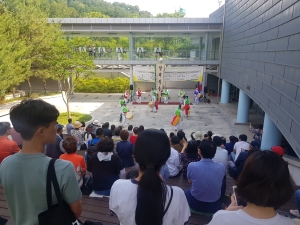 6.8 날뫼북춤 보존회  산천을 울리..